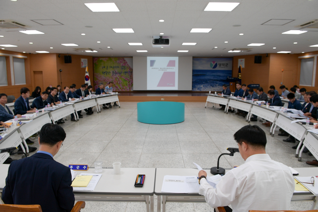 ▲ 영덕군의 2020년도 예산편성 업무보고회 모습.ⓒ영덕군