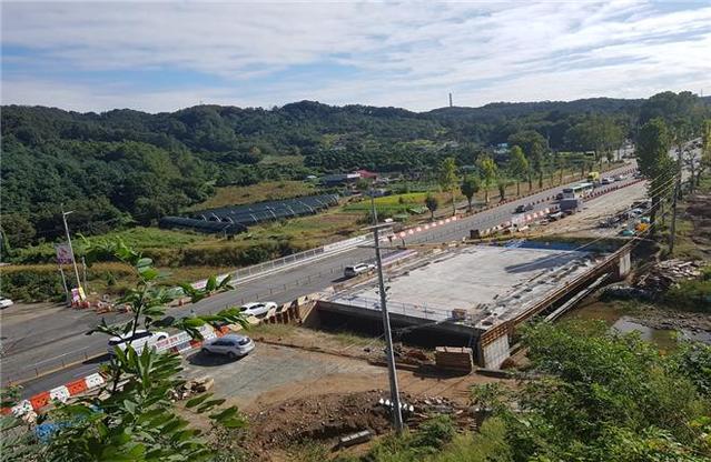 ▲ 오송~청주 확장도로공사 수석교 상부구조물 시공 전경.ⓒ행정중심복합도시건설청