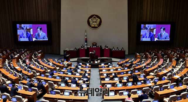 ▲ 26일 20대 국회의 마지막 정기국회가 대정부질문(정치)을 시작으로 막이 올랐다. ⓒ박성원 기자