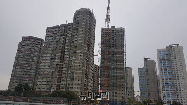 ▲ 자료사진. 서울 중랑구의 한 신규아파트 시공 현장. ⓒ성재용 기자