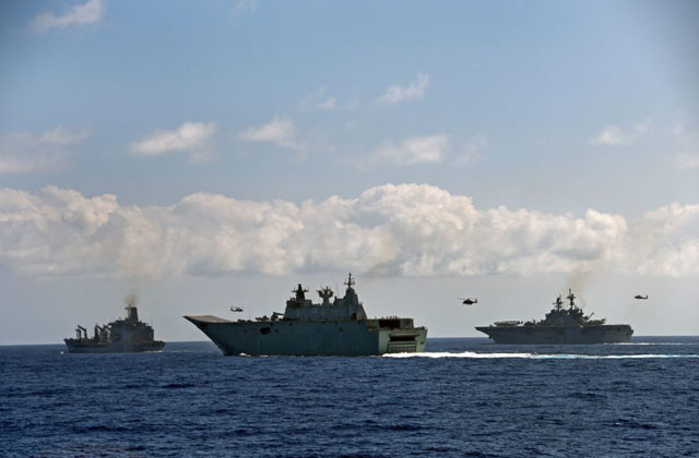 ▲ 美해병대가 사용하는 강습상륙함들의 합동훈련. ⓒ美국방부 공개사진.