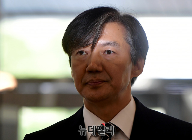 ▲ 조국(54·사진) 법무부 장관의 딸 조민(28)씨가 인터넷 공고를 보고 서울대 인턴에 지원했다고 해명했으나 이는 사실이 아닌 것으로 전해진다. ⓒ정상윤 기자