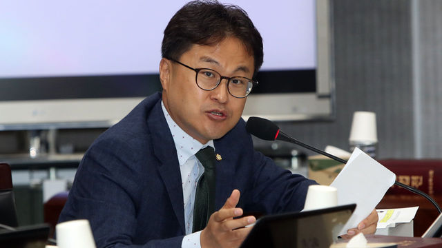 ▲ 국회 기재위 소속 더불어민주당 김정우 의원 ⓒ연합뉴스 제공