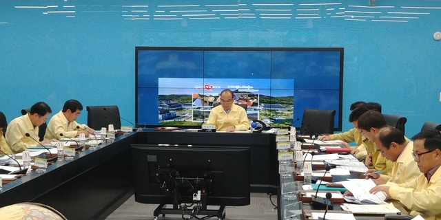 ▲ 윤종진 행정부지사는 지난 10일 오후 행정안전부 주재로 열린 영상회의에 참석해 시군 부단체장 영상회의를 주재했다.ⓒ경북도