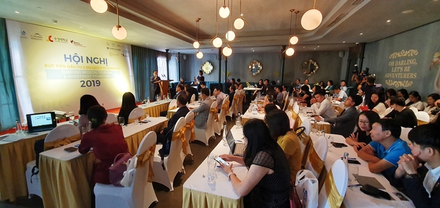 ▲ 수성대 ‘2019 수성구 해외의료관광마케팅 구축’ 사업단은 지난 8일 베트남 하노이 서머셋 웨스트포인트 호텔에서 현지 의료관광 관계자들을 대상으로 수성구 의료뷰티관광에 대한 설명을 하고 있다.ⓒ수성대