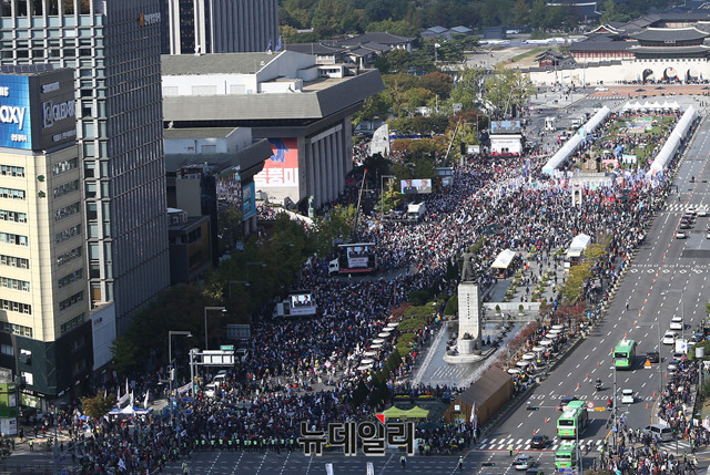 ▲ 공수처를 반대하기 위해 광화문에 모인 자유한국당