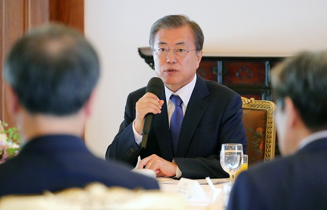 ▲ 문재인 대통령이 21일 청와대 상춘재에서 열린 7대 종단 지도자 초청 오찬 간담회에서 참석, 모두발언을 하고 있다. ⓒ뉴시스