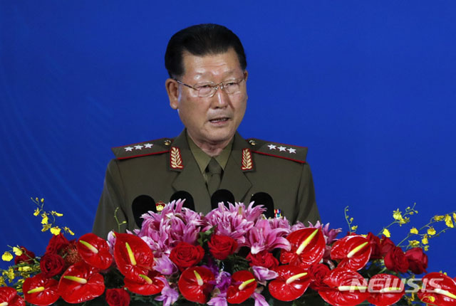 ▲ 지난 21일 샹산 포럼에 나와 한국과 미국을 비난하는 김형룡 북한 인민무력성 부상. ⓒ뉴시스. 무단전재 및 재배포 금지.