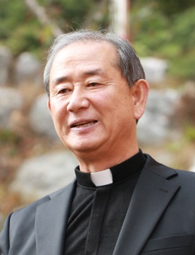 ▲ 윤병훈 전 청주양업고등학교 교장. ⓒ청주 양업고