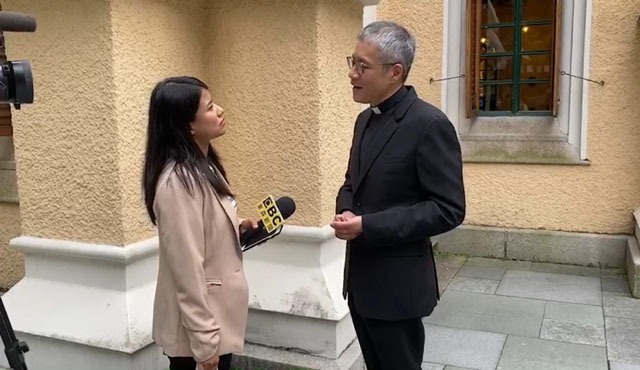 ▲ 살인범 찬통카이(陳同佳)의 후견인 피터 쿤 (管浩鳴) 홍콩성공회 목사ⓒ대만 동삼신문TV (東森新聞) 제공