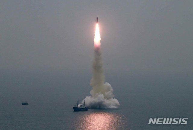 ▲ 북한이 지난 9월 2일 발사한 잠수함 발사 탄도미사일(SLBM) 북극성-3호. ⓒ뉴시스. 무단전재 및 재배포 금지.