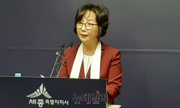 ▲ 송아영 위원장이 31일 기자회견을 열어 “더불어민주당이 세종의사당 문제를 졸속 추진하고 있어 행정수도 세종이 도리어 위협받고 있다”고 밝히고 있다.ⓒ김동식 기자