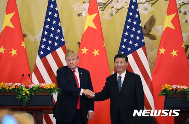 ▲ 2017년 11월 도널드 트럼프 대통령 방중 당시 시진핑 중국 국가주석과 정상회담을 하는 모습. ⓒ뉴시스 AP. 무단전재 및 재배포 금지.