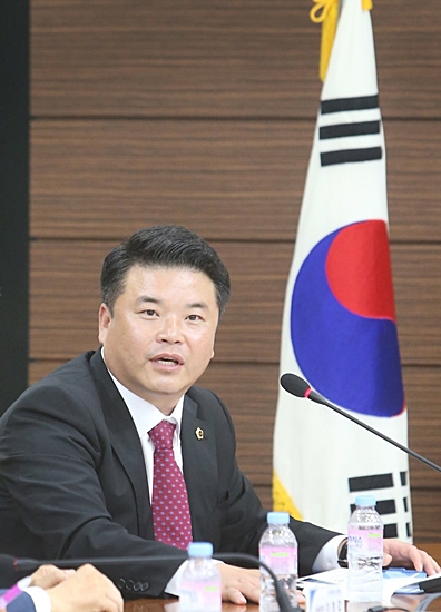 ▲ 대구시의회 전경원 의원이지역 장애인 봉사활동 및 ‘특수교육’ 관련 현장 중심의 의정활동을 높이 평가받아 자랑스러운 한국장애인상을 수상한다.ⓒ전 의원측