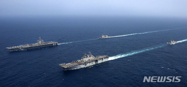 ▲ 2017년까지만 해도 북한이 도발하거나 위협을 하면 미국은 항공모함이나 강습상륙함 등을 한반도에 전진배치 했다. ⓒ뉴시스. 무단전재 및 재배포 금지.