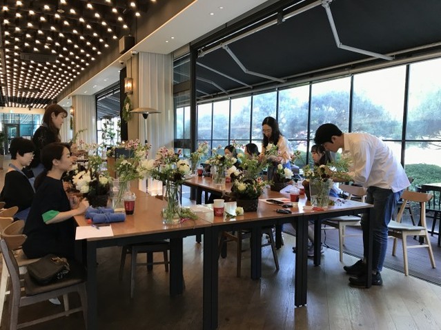 ▲ 블루스퀘어는 공연이 없는 기간에 플라워 클래스를 정기적으로 진행하고 있다.ⓒ인터파크