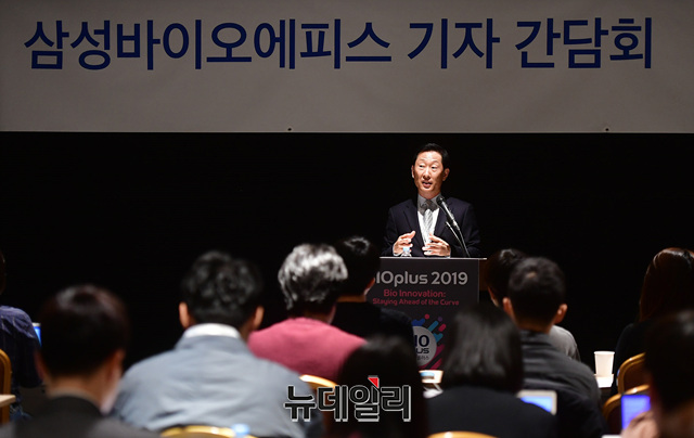 ▲ 고한승 삼성바이오에피스 사장은 12일 서울 삼성동 코엑스에서 첫 기자간담회를 열었다. ⓒ정상윤 기자