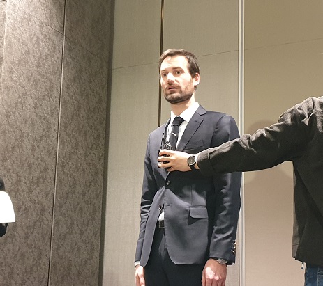 ▲ 그웬달 뿔레닉 미쉐린 인터내셔널 디렉터가 14일 비스타 워커힐 서울에서 기자들의 질문에 답하고 있다. ⓒ임소현 기자