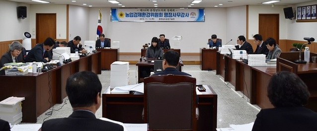 ▲ 충남도의회 농업경제환경위원회는 14일 농업기술원에 대한 행정사무감사를 실시했다. ⓒ충남도의회