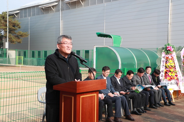 ▲ 김학동 군수가 제9회 예천군수배 생활체육 테니스대회에서 인사말을 하고 있다.ⓒ예천군