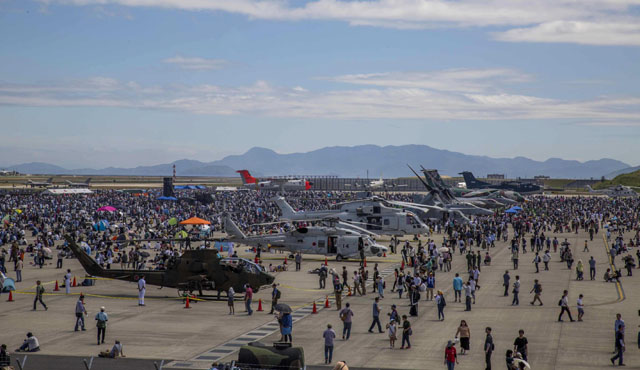 ▲ 2017년 열린 이와쿠니 기지 개방행사. 정식 명칭은 美해병대-日해자대 우정의 날 기념 부대 개방. ⓒ美국방부 제공.