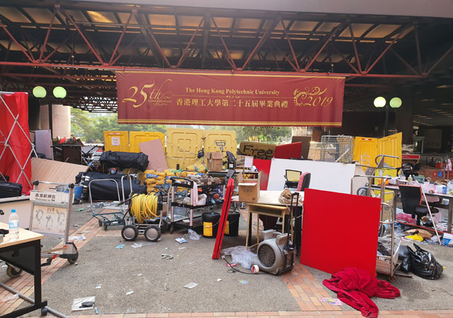 ▲ 시위 도중 홍콩이공대학 입구 모습ⓒ허동혁