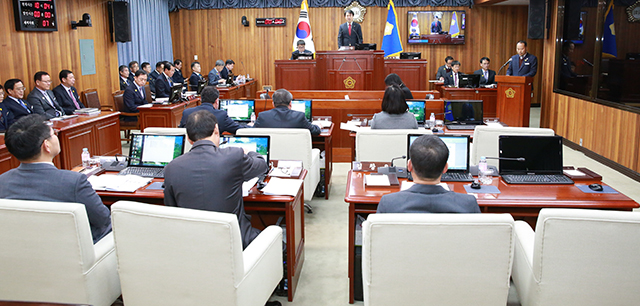 ▲ 제235회 울진군의회 제2차 정례회 개회 장면.ⓒ울진군의회