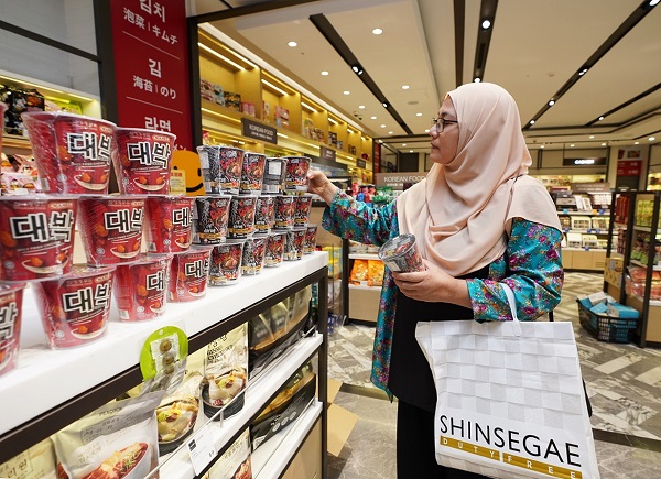 ▲ 인천공항 대박라면 판매ⓒ신세계푸드