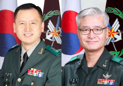 ▲ (왼쪽부터) 취임하는 7대 인성환 소장, 이임하는 6대 조한규 소장.ⓒ합동군사대학교