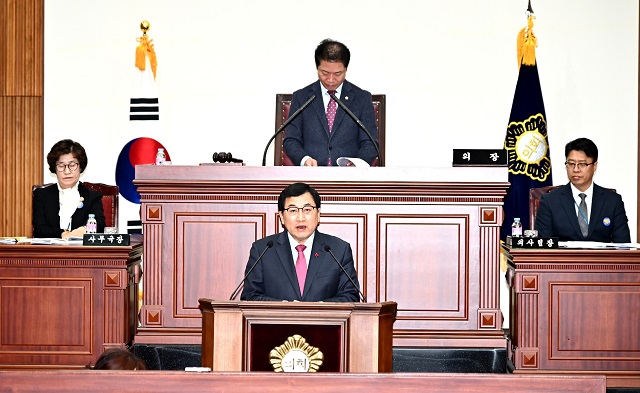 ▲ 주낙영 경주시장이 제248회 경주시의회 제2차 정례회에서 2020년 시정운영 방향을 밝혔다.ⓒ 경주시