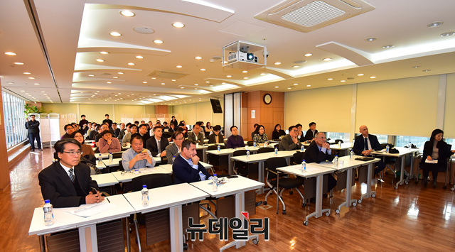 ▲ 이날 보안세미나에는 100여 명의 기업 및 보안 관련 분야 사람들이 참석했다. ⓒ정상윤 기자.