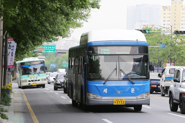 ▲ 대구시가 시내버스 서비스 질을 개선하기 위해 3백여 명의 모니터 요원을 선발한다.ⓒ대구시