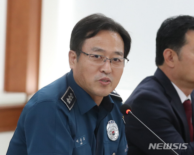 ▲ 2018년 지방선거 전 경남지방경찰청장으로 부임해 창원, 양산, 사천시장 자유한국당 후보를 수사한 이용표 현 서울지방경찰청장. ⓒ뉴시스