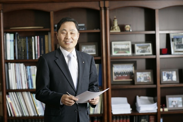 ▲ 충북지역총장협의회장에 연임된 채훈관 유원대학교 총장.ⓒ유원대학교