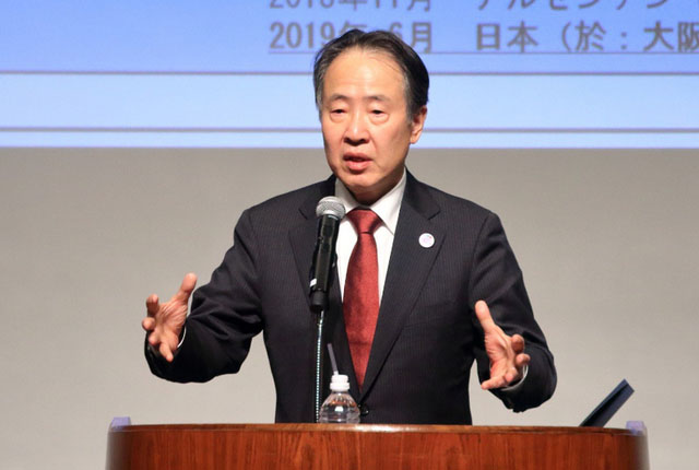 ▲ 지난 8월 일본 오사카 G20 정상회의에 대해 설명하는 도미타 고지 신임 주한 일본대사. ⓒ뉴시스. 무단전재 및 재배포 금지.