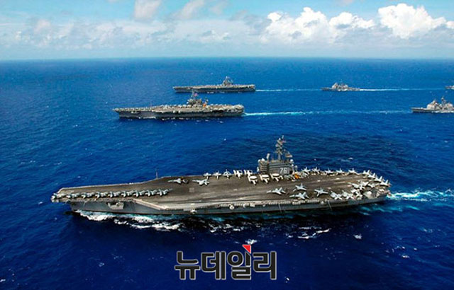 ▲ 기동훈련 중인 美태평양 함대 소속 항공모함들. ⓒ뉴데일리 DB.
