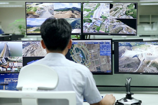 ▲ 대우건설이 자체 개발한 건설 산업용 원격 드론관제시스템(DW-CDS) 모습.ⓒ대우건설