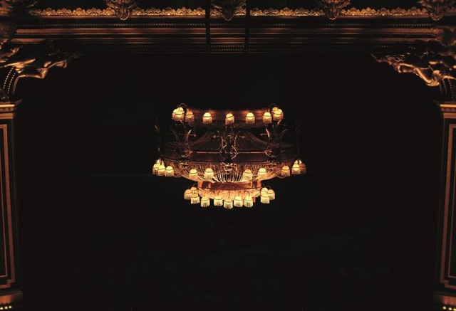 ▲ 뮤지컬 '오페라의 유령' 월드투어 샹들리에 공식 스틸.ⓒ에스앤코