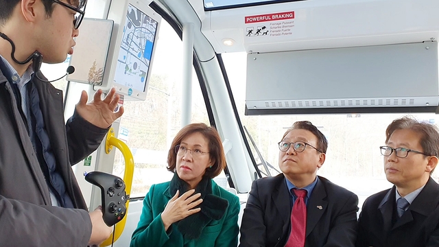 ▲ 대구경북경제자유구역청 이인선 청장이 11일 오전 수성의료지구내 ICT 입주기업을 방문했다.ⓒ대경경자청