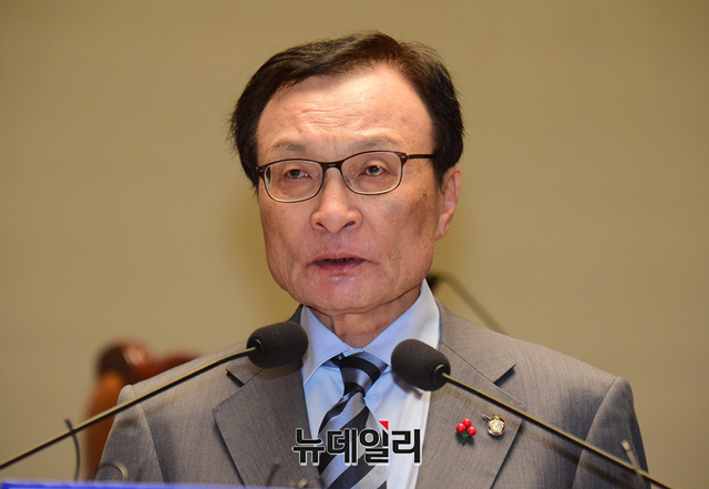 ▲ 국회 패스트트랙(신속처리안건)에 태워진 검찰개혁법안 등을 두고 이해찬(67) 더불어민주당 대표의 발언이 논란이다. ⓒ이종현 기자