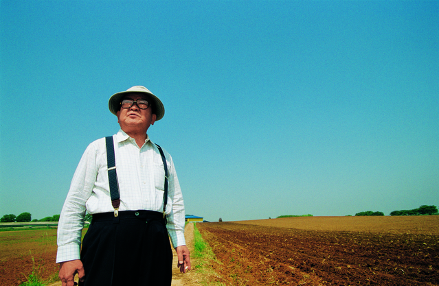 ▲ 구자경 LG 명예회장이 14일 별세했다. 향년 94세. 1925년생인 구 명예회장은 LG 창업주인 고(故) 구인회 회장의 장남으로 LG그룹 2대 회장을 역임했다. 교사로 사회생활을 시작한 고인은 LG그룹에 들어와 회사가 글로벌 기업으로 성장하는 토대를 닦았고, 은퇴 후에는 자연인 생활을 하다 평화롭게 영면에 들었다.ⓒLG그룹