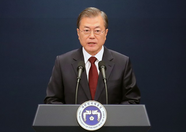 ▲ 문재인 대통령이 17일 청와대 춘추관 대브리핑룸에서 신임 국무총리 인선발표를 하고 있다. ⓒ뉴시스