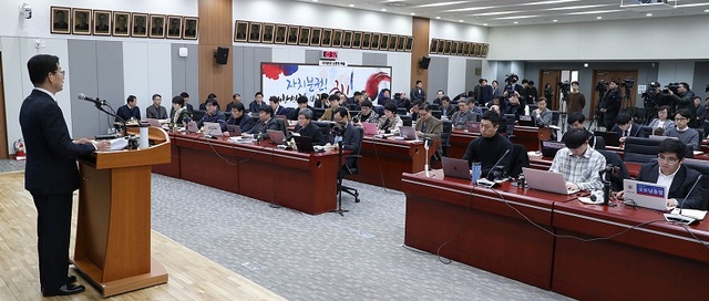 ▲ 양승조 충남도지사의 2019년 송년기자회견 모습.ⓒ충남도