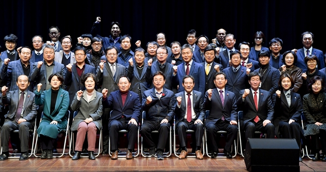 ▲ 이철우 경북도지사는 18일 상주시 공무원을 대상으로 특강을 실시했다.ⓒ경북도