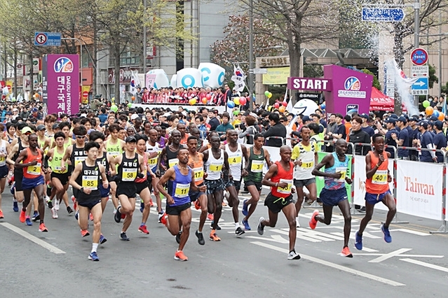 ▲ 대구 국제마라톤대회가 2년 연속 국비 공모사업에 선정됐다.(사진은 지난 4월 대회 참가자들 모습)ⓒ대구시