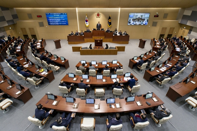 ▲ 경북도의회(의장 장경식)는 올해 조례안 등 총 262건 안건 처리하고 지난 20일 올해 회기일정을 마쳤다.ⓒ경북도의회