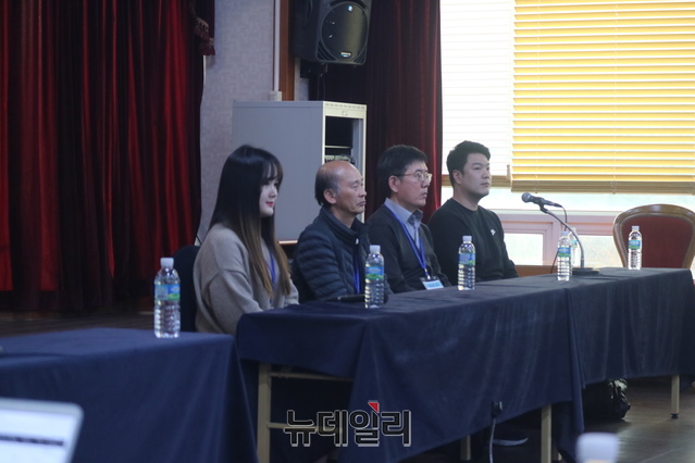 ▲ 대구시신청사 평가에 참가한 시민평가단들이 평가에 참석한 것을 두고 “2박3일 동안 힘들었지만 공정하고 대구에 필요한 선택을 했다”며 벅찬 감정을 표현했다.ⓒ뉴데일리