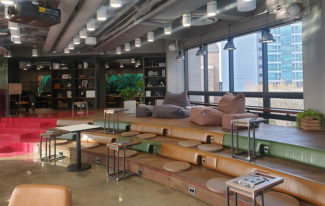 ▲ KEB하나은행의 H-PULSE 하나멤버스 라운지.ⓒKEB하나은행