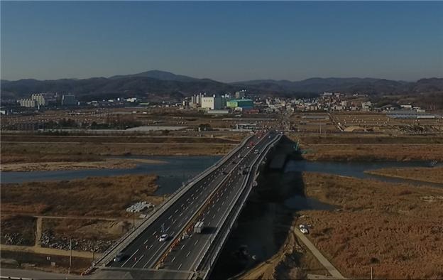 ▲ 27일 개통되는 청주역~옥산간 도로확장공사.ⓒ청주시