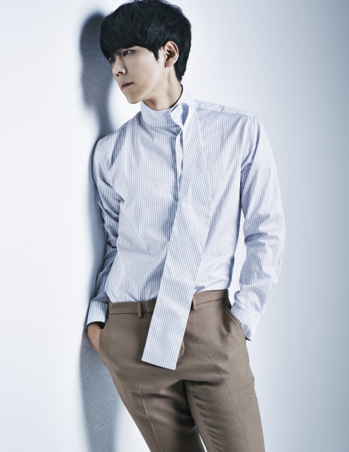 ▲ 뮤지컬 배우 카이가 내년 2월 첫 자작곡 '함께 흔들리자'를 발매한다.ⓒEMK엔터테인먼트